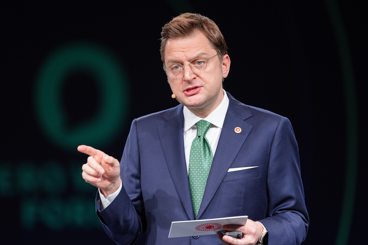 "Gerçek dönüşüm davranışla başlar"