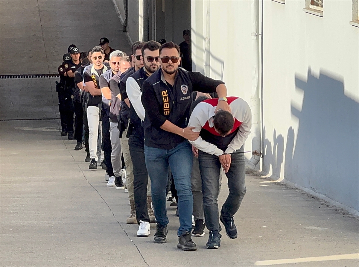 Adana'da merkezli yasa dışı bahis operasyonunda yakalanan 18 şüpheli tutuklandı