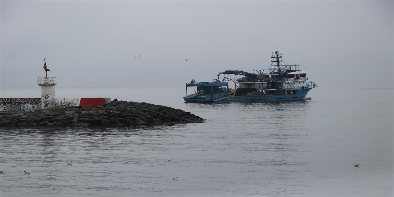 Tekirdağ’da poyraz dindi, deniz ulaşımı normale döndü