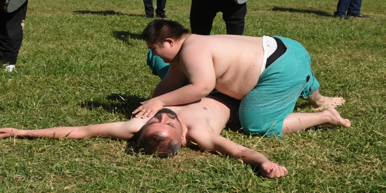 Malatya’da 20. Uluslararası Turgut Özal Karakucak Güreşleri başladı, 300 sporcu mücadele ediyor