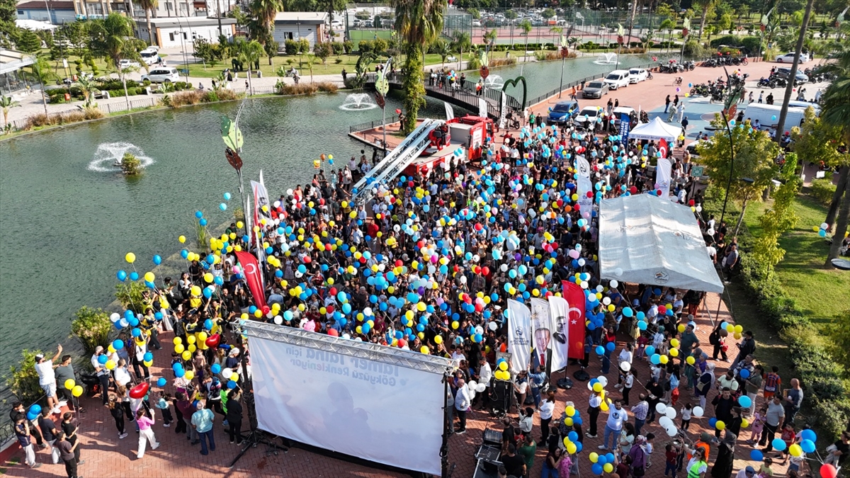 Hatay'da kanseri yenen 3 yaşındaki Tamer Talha için gökyüzüne balonlar bırakıldı