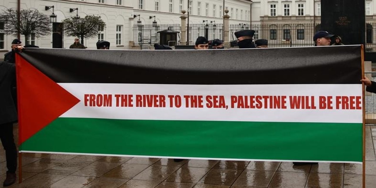 İsrail Dışişleri Bakanı'ndan "Nehirden denize, Filistin özgür olacak" sloganının yasaklanması talebi