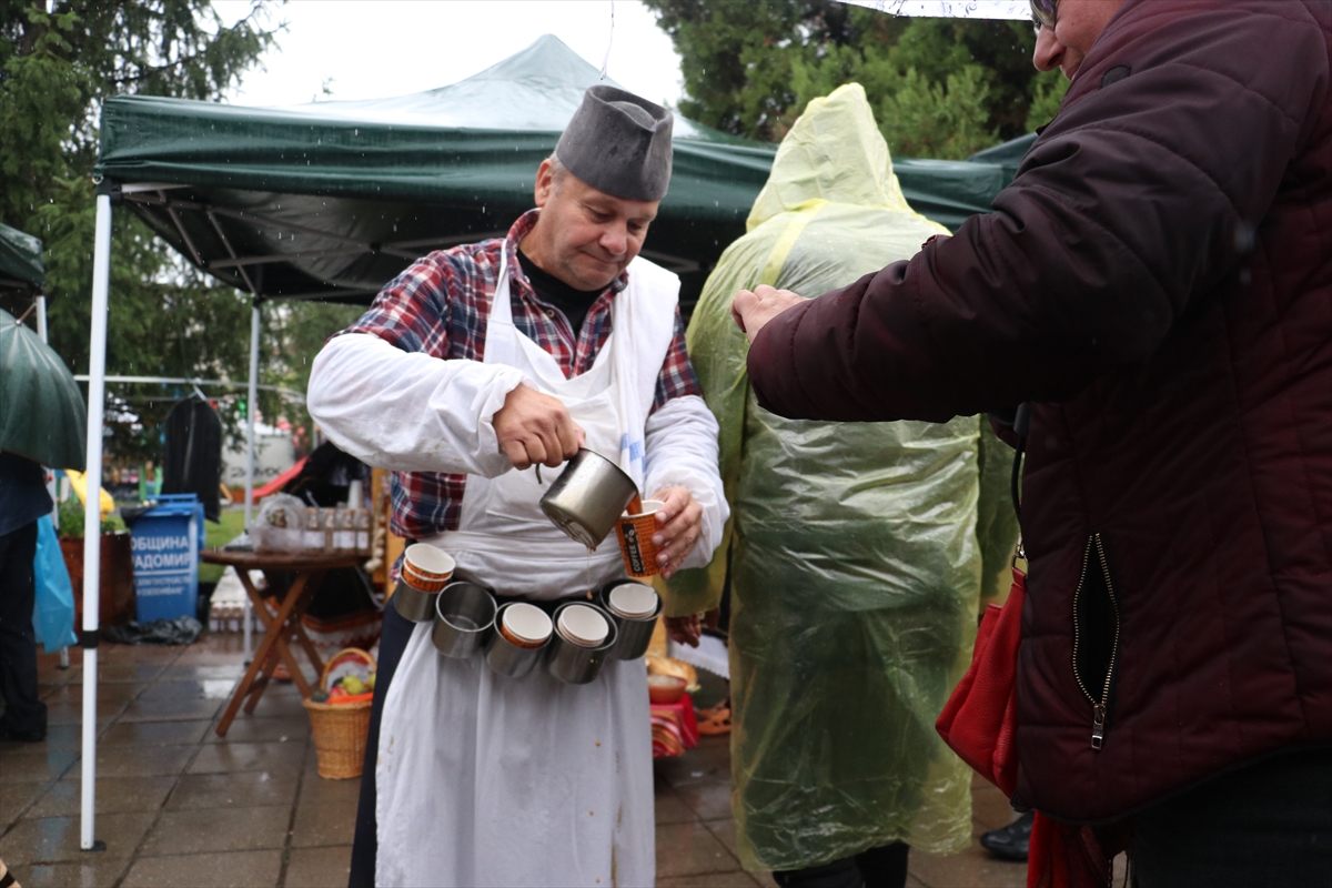 Bulgaristan'ın Radomir şehrinde "10. Geleneksel Boza Bayramı" düzenlendi