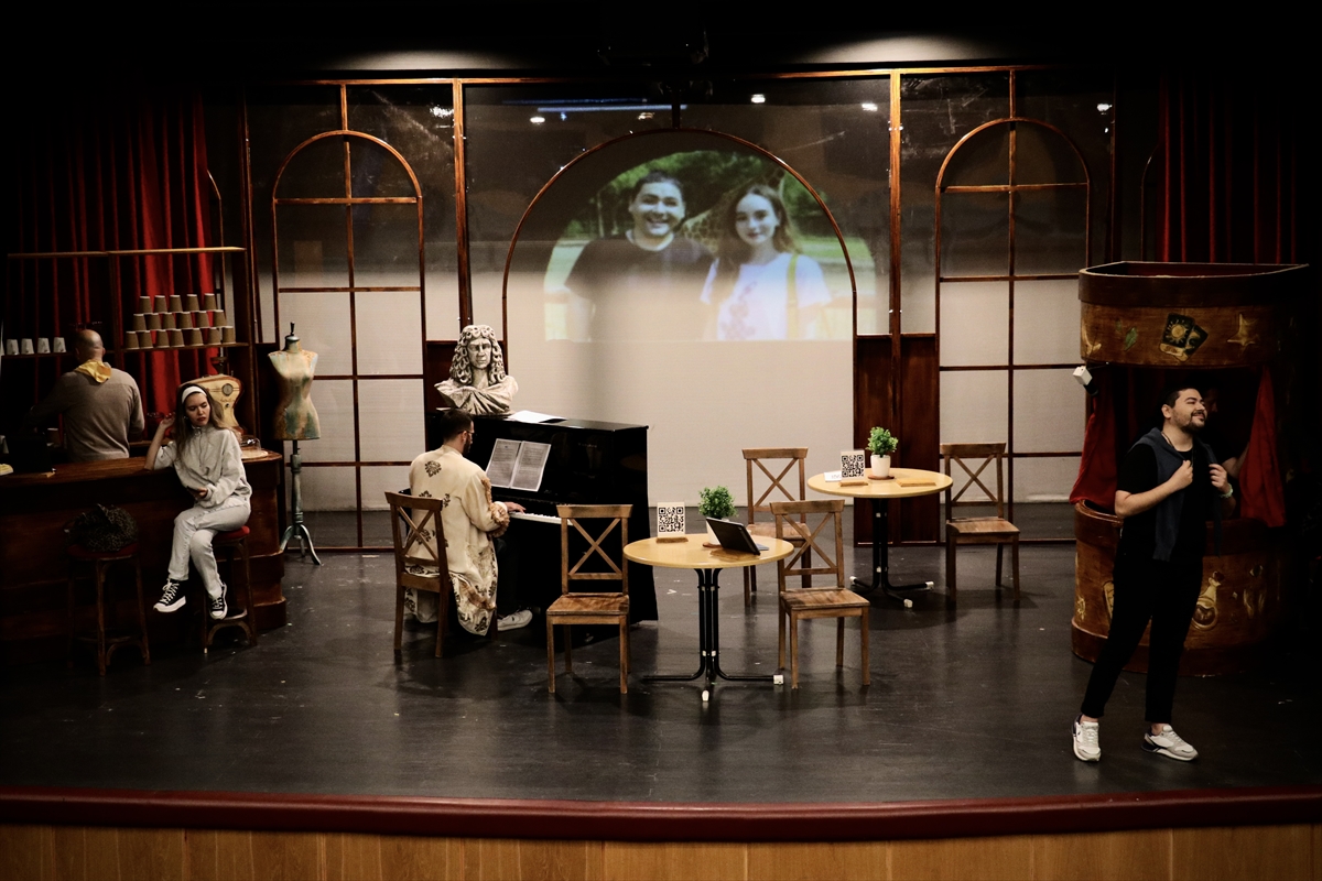 Mozart'ın 257 yıllık operası "Bastien ve Bastienne" modern yorumuyla sahneye taşınıyor