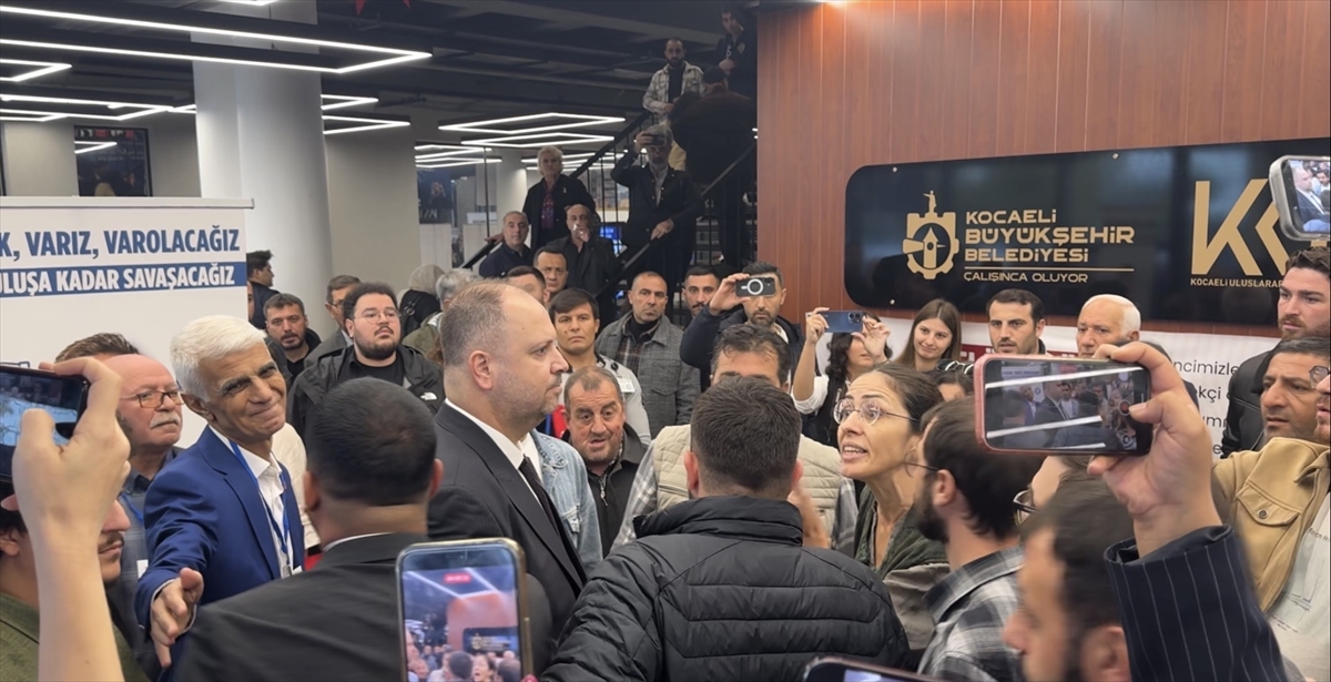 CHP Kocaeli İl Kongresi'nde gerginlik yaşandı