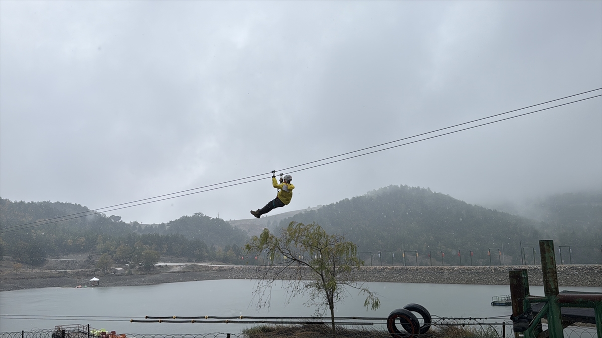 Bursa'da AFAD Akredite Arama Kurtarma Ekipleri Macera Takım Yarışması düzenleniyor