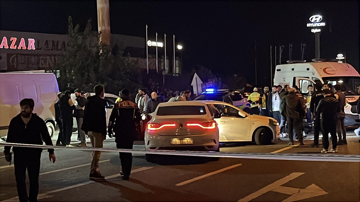 Balıkesir'de 2 kişiyi öldürüp 2'si polis 7 kişiyi yaralayan şüpheli etkisiz hale getirildi