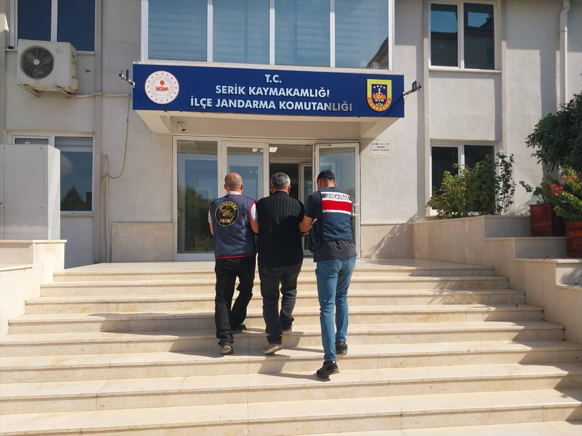 Antalya'da 48 yıl hapis cezası bulunan firari hükümlü yakalandı