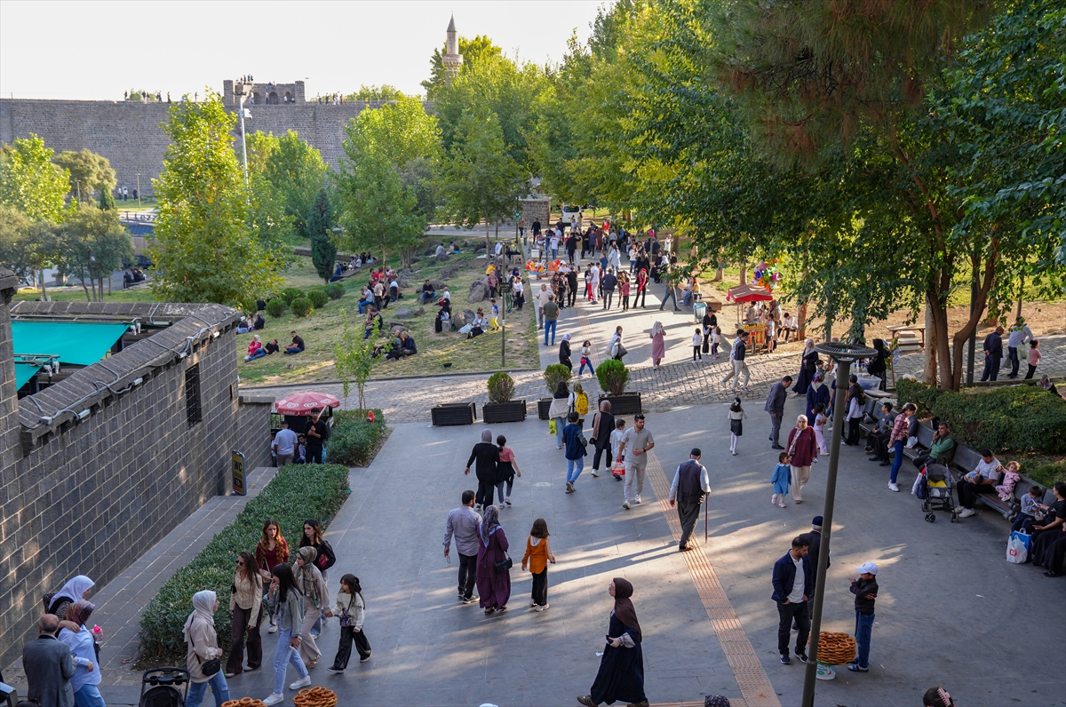 Diyarbakır Kültür Yolu Festivali çeşitli etkinliklerle son gününde devam ediyor
