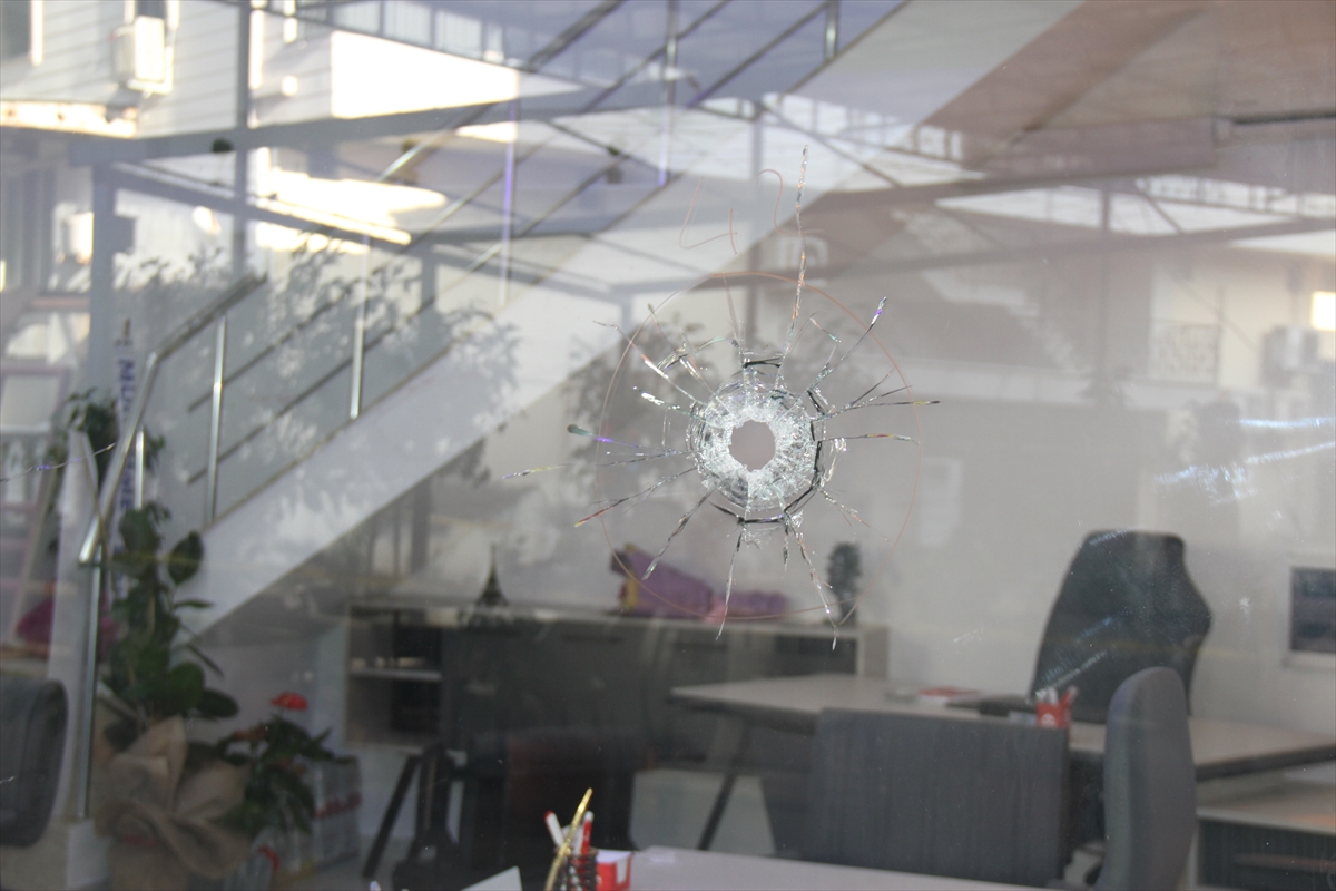 Antalya'da silahlı kavgada 2 kişi öldü, 1 kişi yaralandı