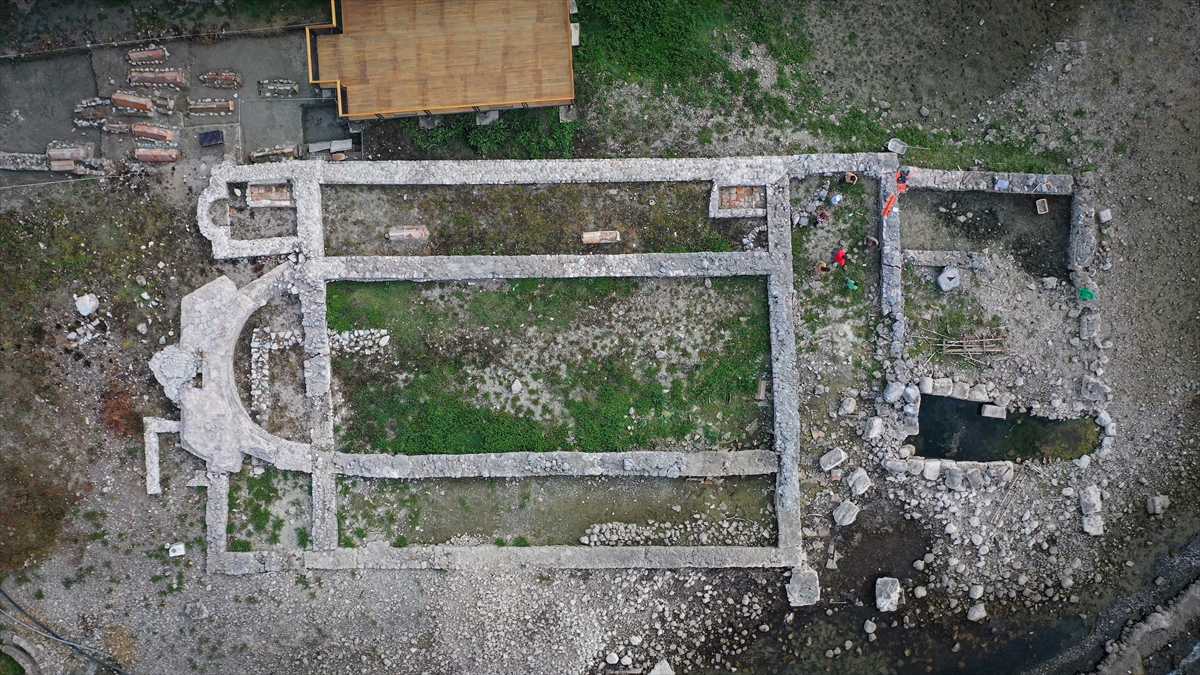 İznik Gölü'ndeki bazilika, Papa 14. Leo'nun ziyareti için hazırlanıyor