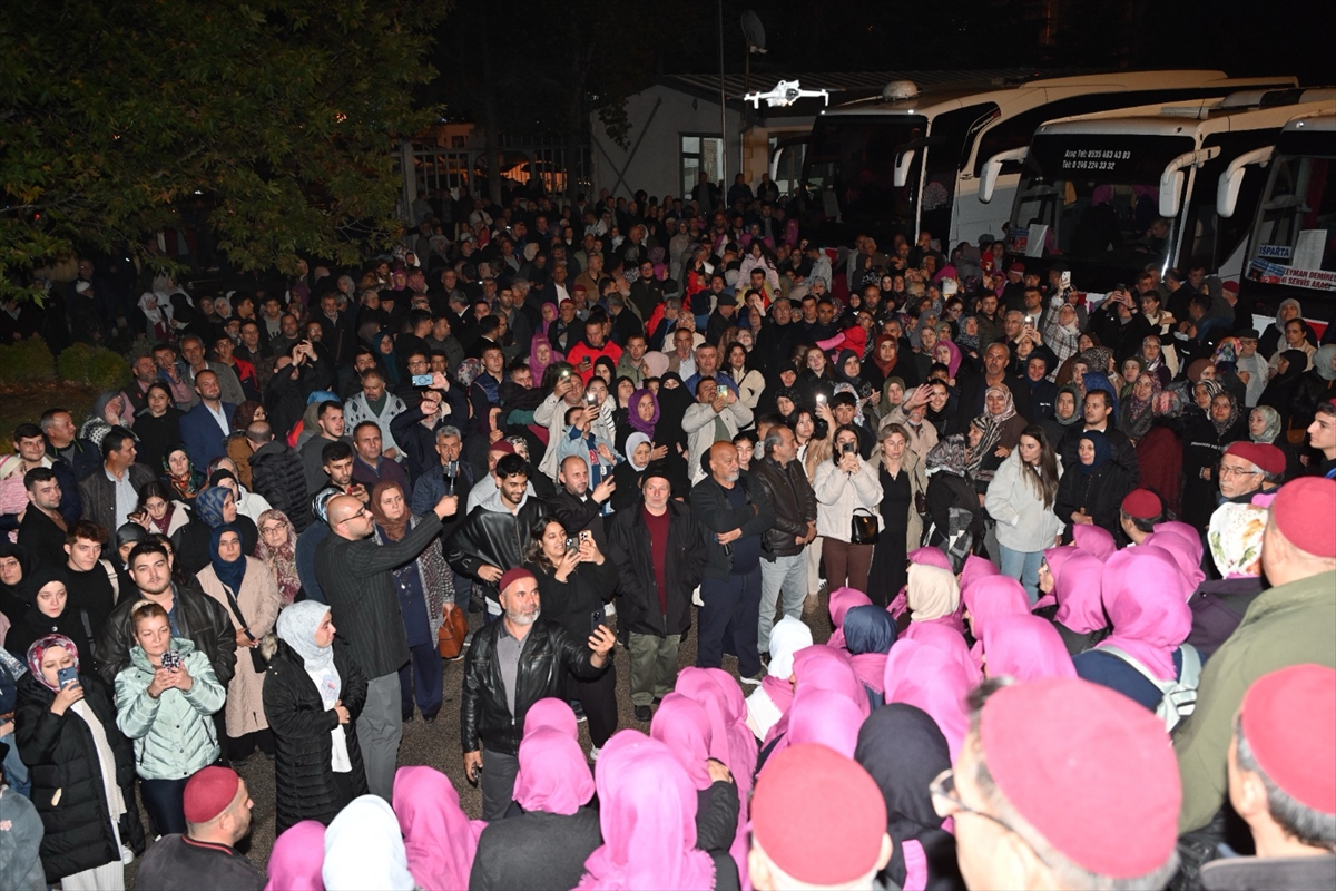 Isparta'da 194 kişi umreye uğurlandı