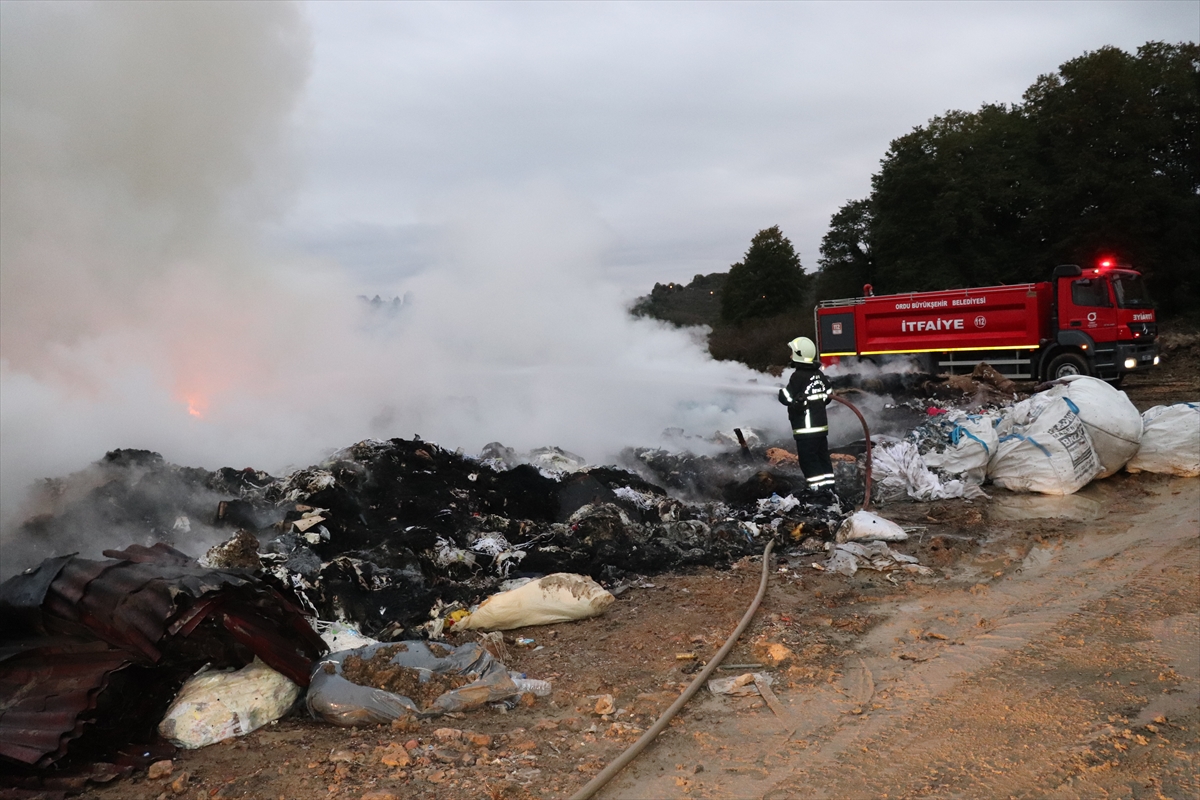 Ordu'da atık toplama merkezinde çıkan yangın söndürüldü