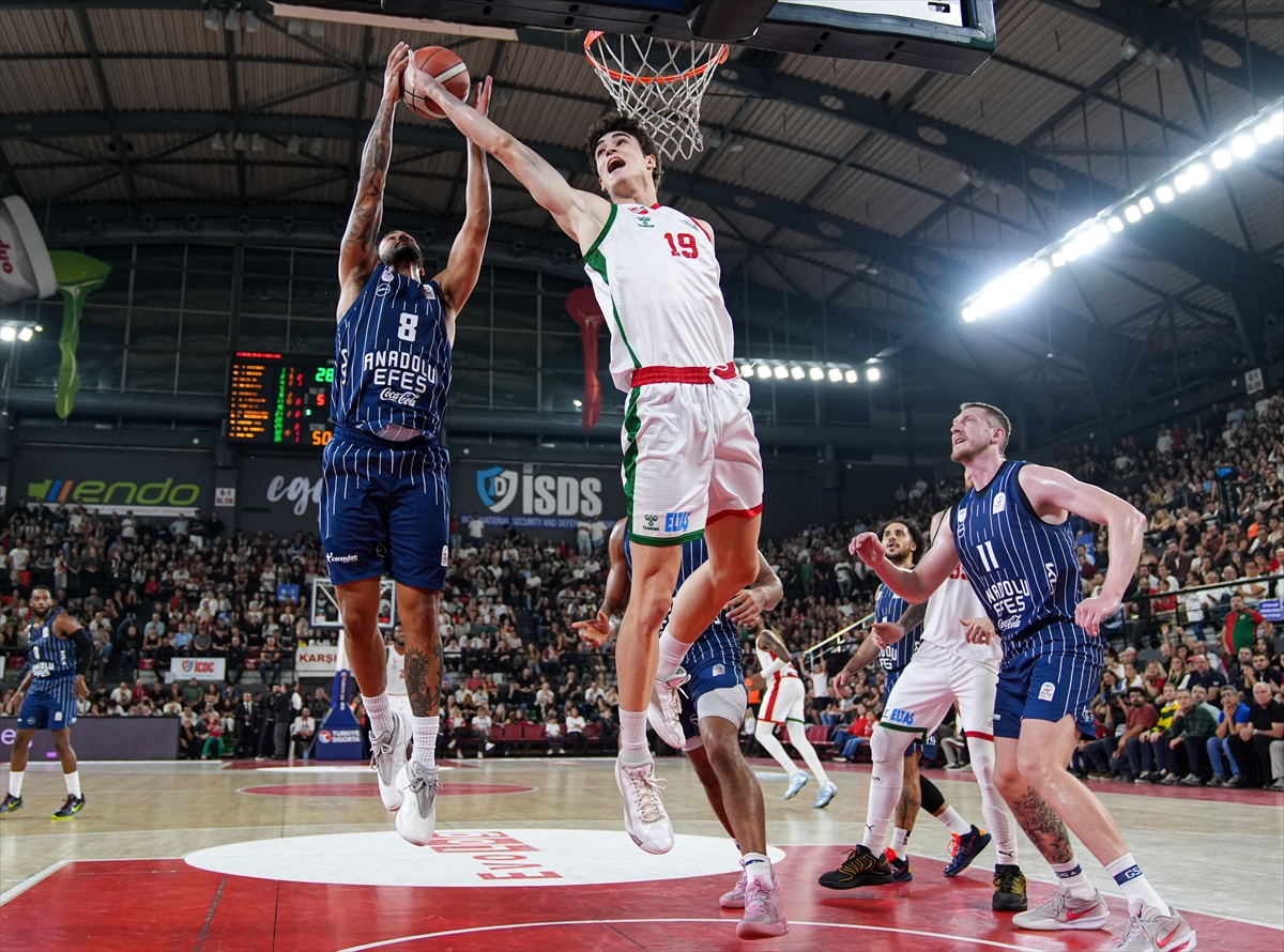 Karşıyaka: 87 - Anadolu Efes: 101