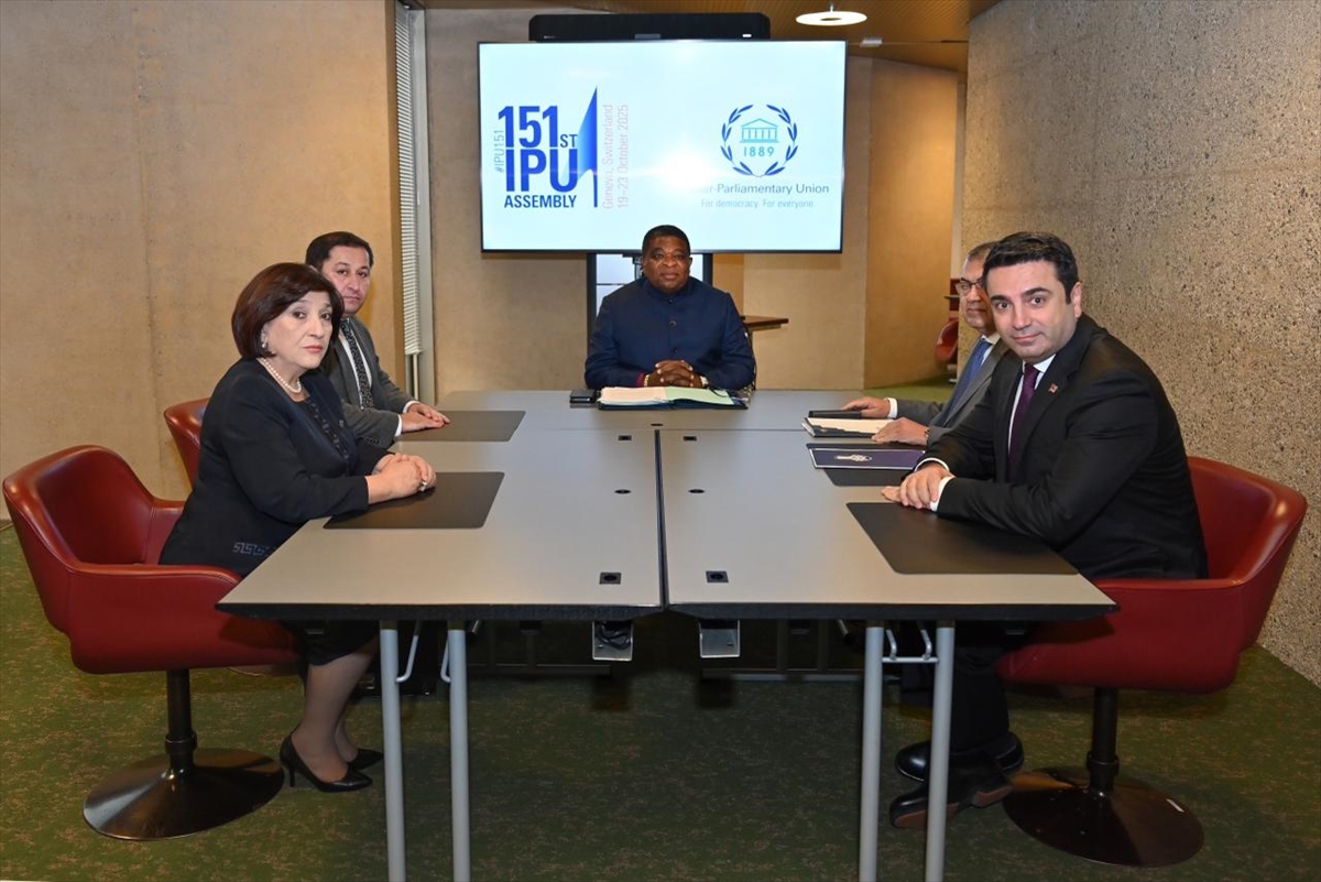 Azerbaycan ve Ermenistan parlamento başkanları Cenevre'de bir araya geldi