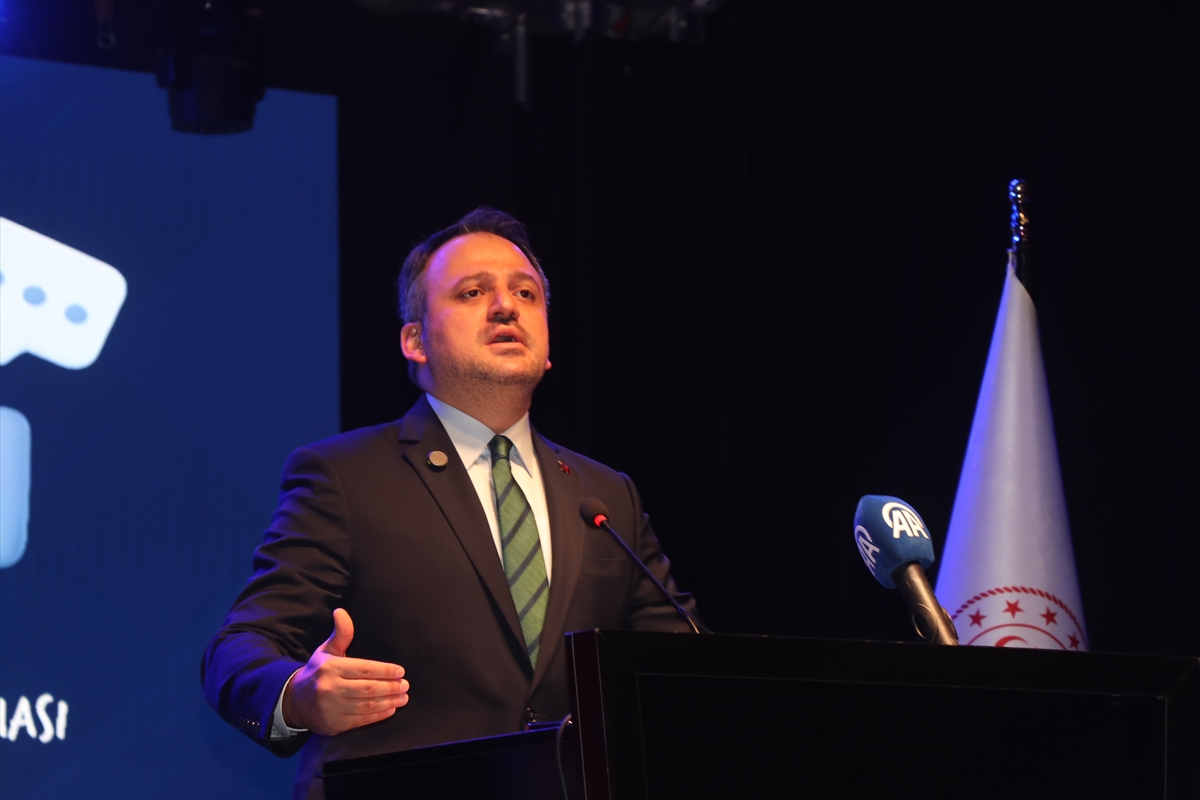 Bakan Yardımcısı Eminoğlu, Rize'de Gençler Arası Bilgi Yarışması Türkiye finale katıldı: