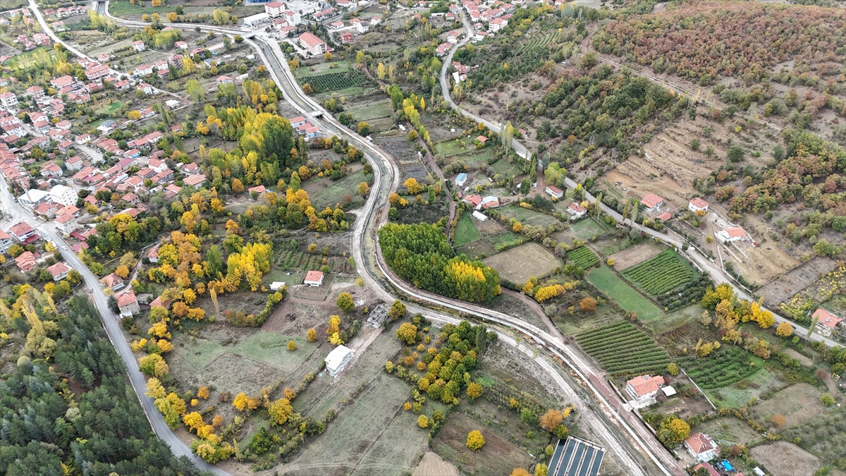 Isparta'da sonbaharın renkleri havadan görüntülendi