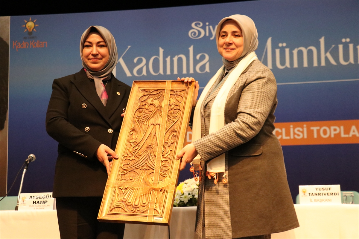 Ercan, "Barış kadınla mümkün"