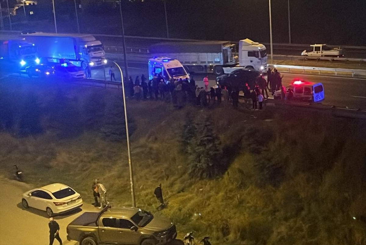 Ecel Araba Kullanırken Geldi. Bilecik'te otomobiliyle seyir halindeyken kalp krizi geçiren sürücü öldü