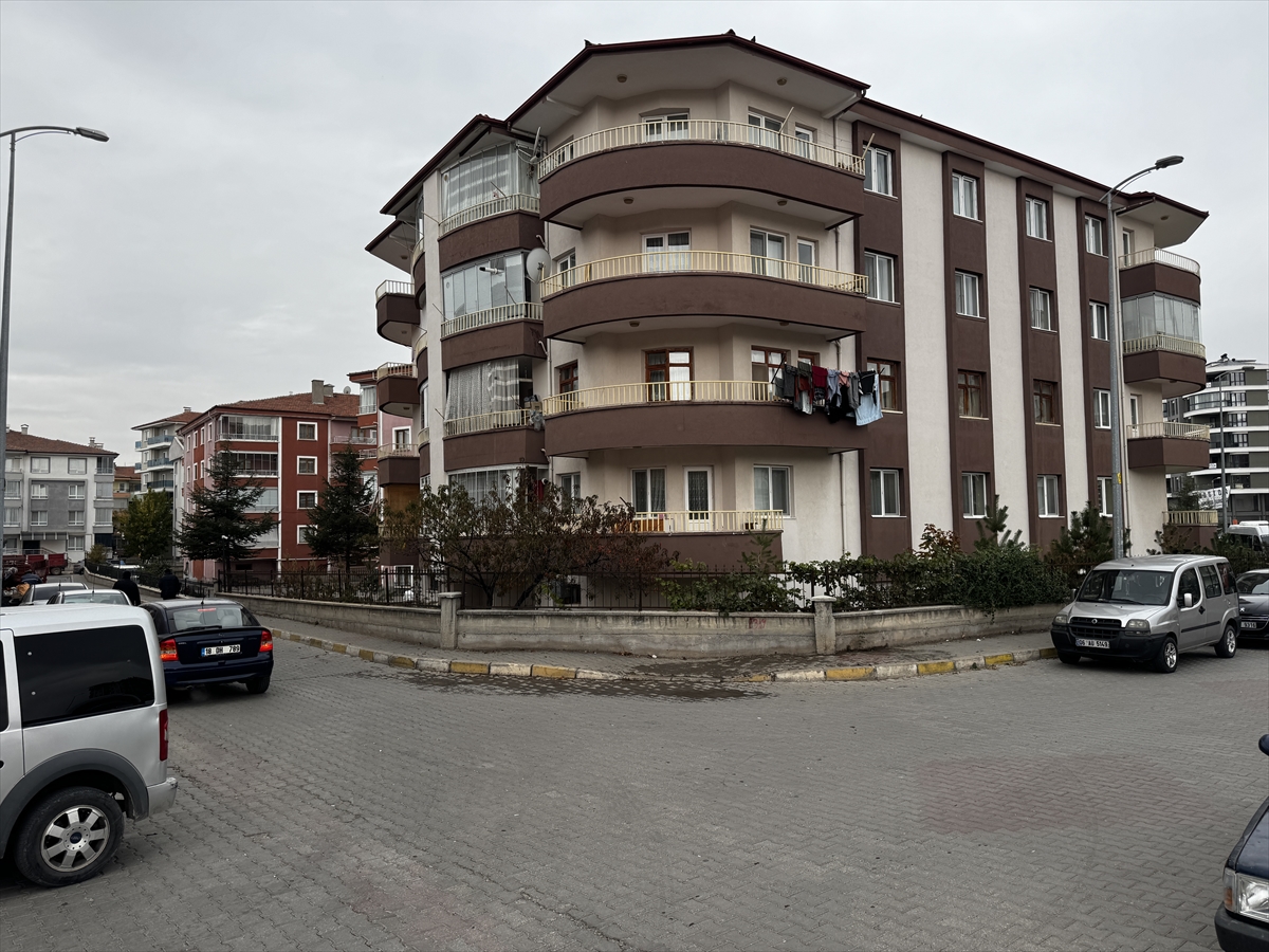 Çankırı'da eski eşi tarafından bıçaklanan 2 çocuk annesi kadın öldü