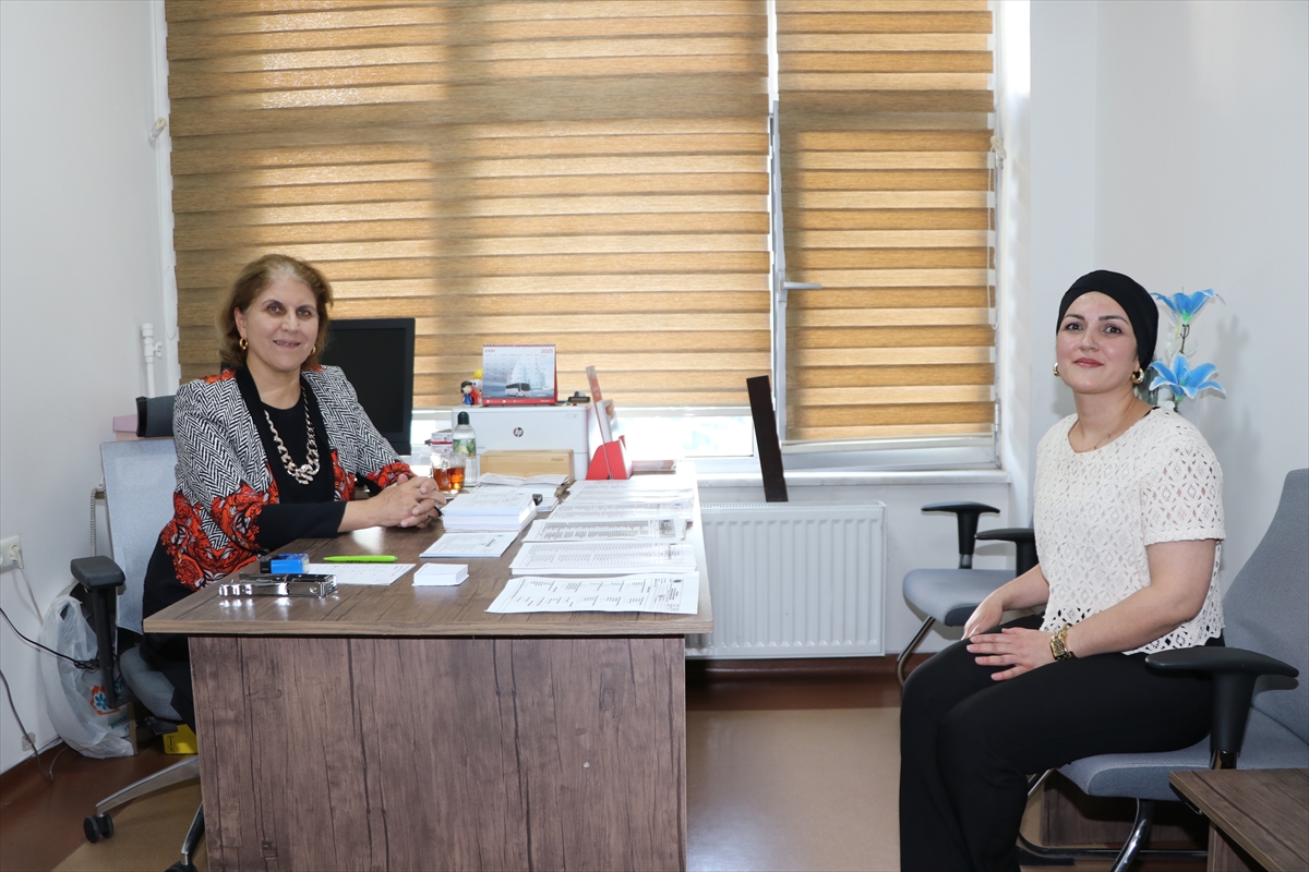 Göğsündeki kitleyi erken fark eden hemşire tedaviyle kanserden kurtuldu