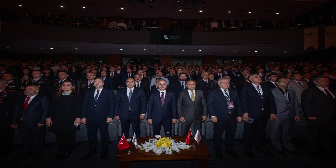 BTK Başkanı Karagözoğlu: BTK Akademi ile gençlere yapay zeka, kodlama ve yazılım alanlarında ücretsiz eğitim veriyoruz