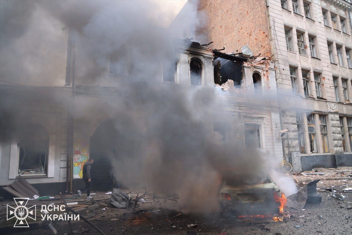 Zelenskiy: "Rusların Harkiv'de kreşe düzenlediği İHA saldırısında bir kişi öldü, 7 kişi yaralandı"