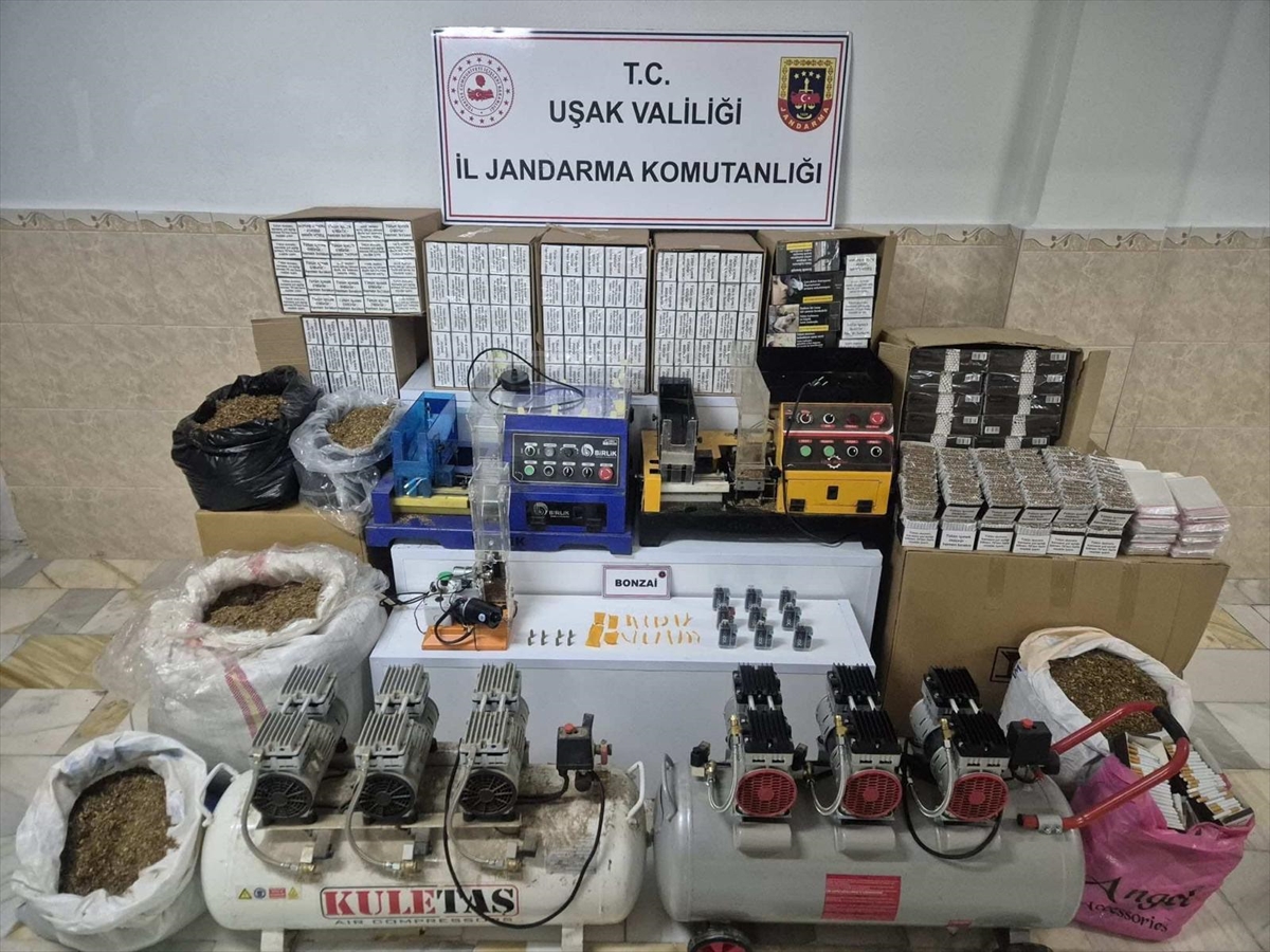 Uşak'ta evinde kaçak sigara malzemeleri bulunan şüpheli tutuklandı
