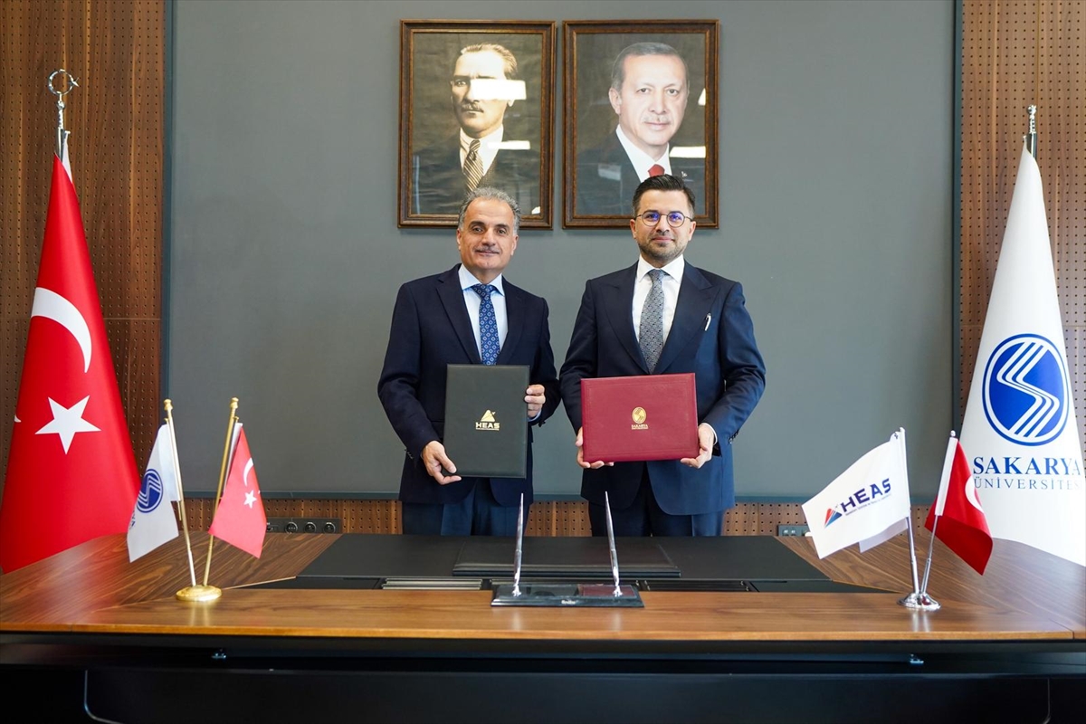 HEAŞ ile Sakarya Üniversitesi, havalimanı altyapısının geliştirilmesine yönelik sözleşme imzaladı