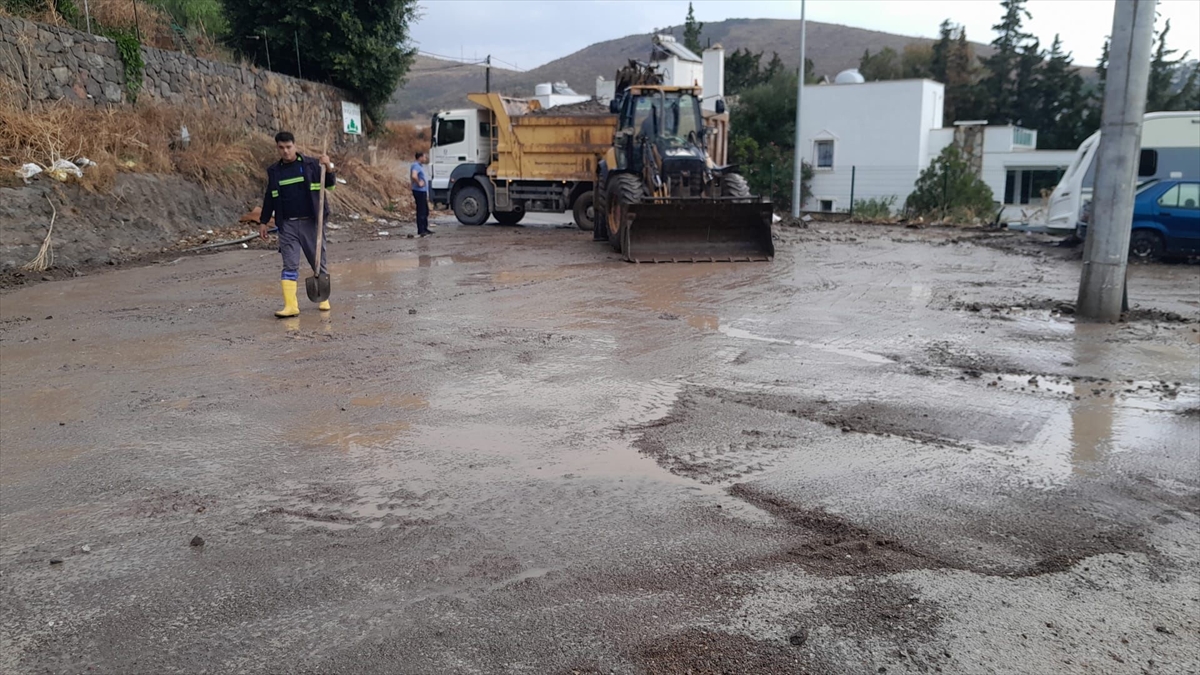 Bodrum'da sağanak etkili oldu