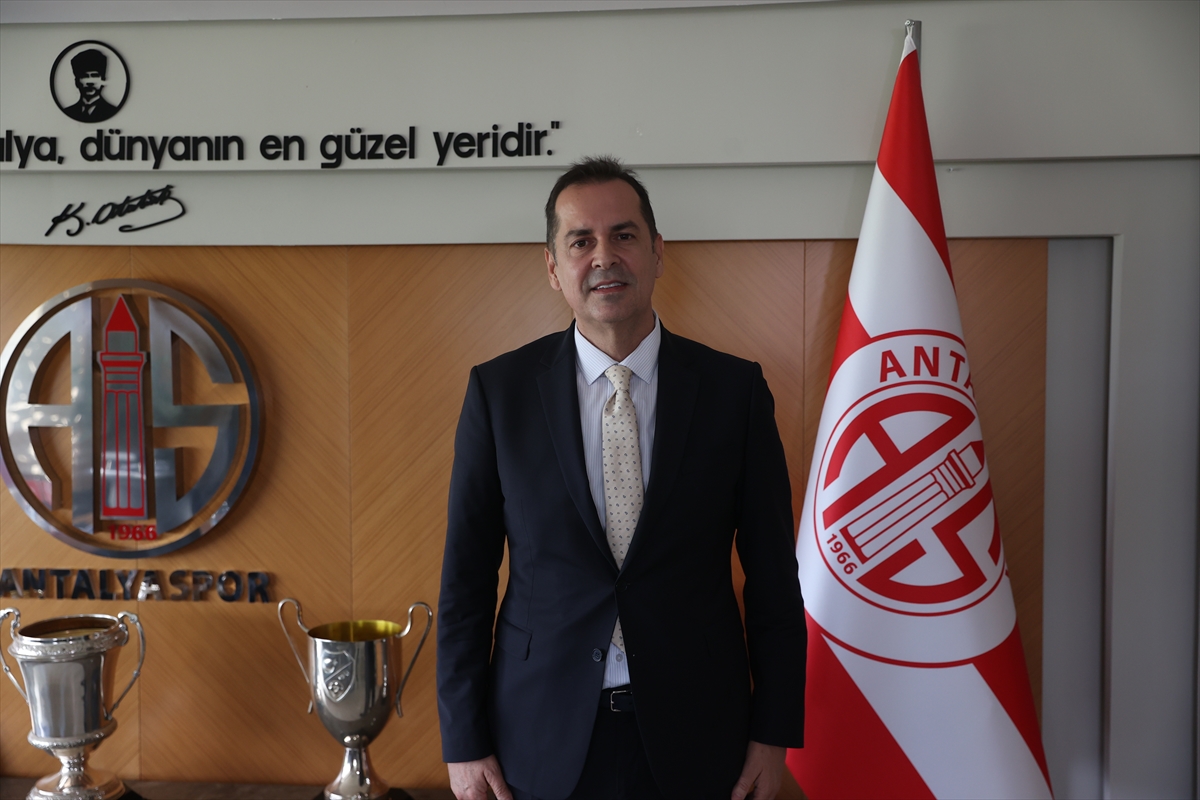 Antalyaspor Başkanı Rıza Perçin'den genç futbolcuları Gueye'ye övgü