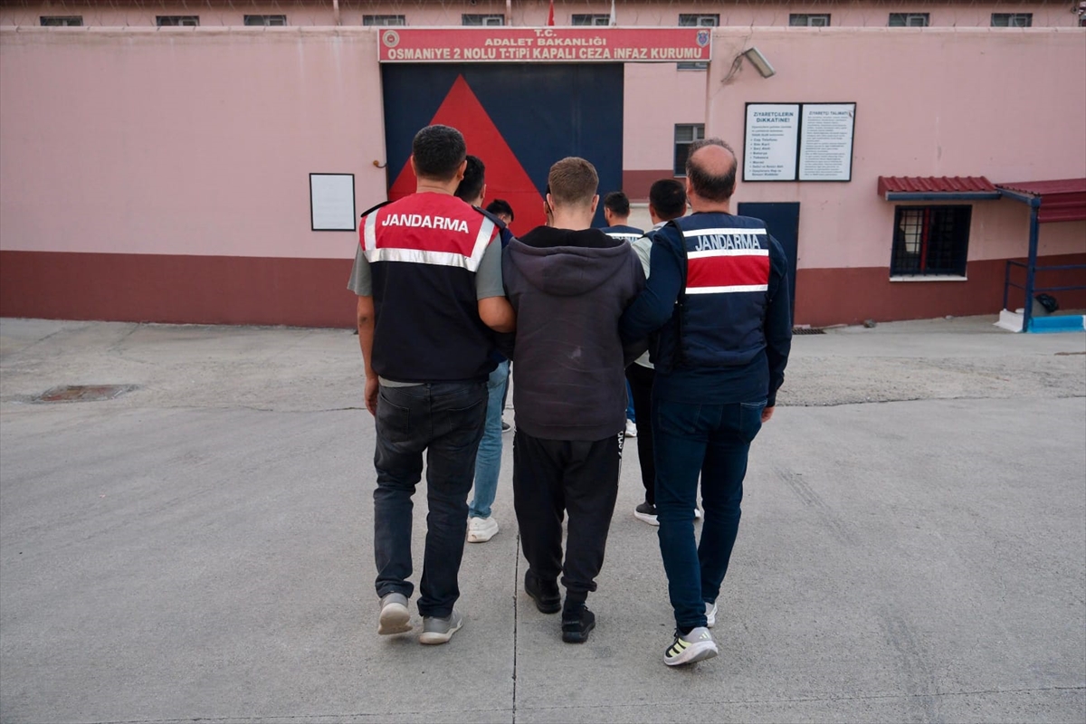 Osmaniye'de DEAŞ operasyonunda yakalanan 6 zanlı tutuklandı