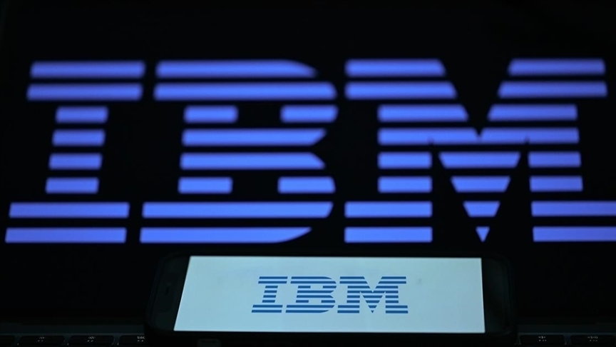 IBM'in geliri üçüncü çeyrekte arttı