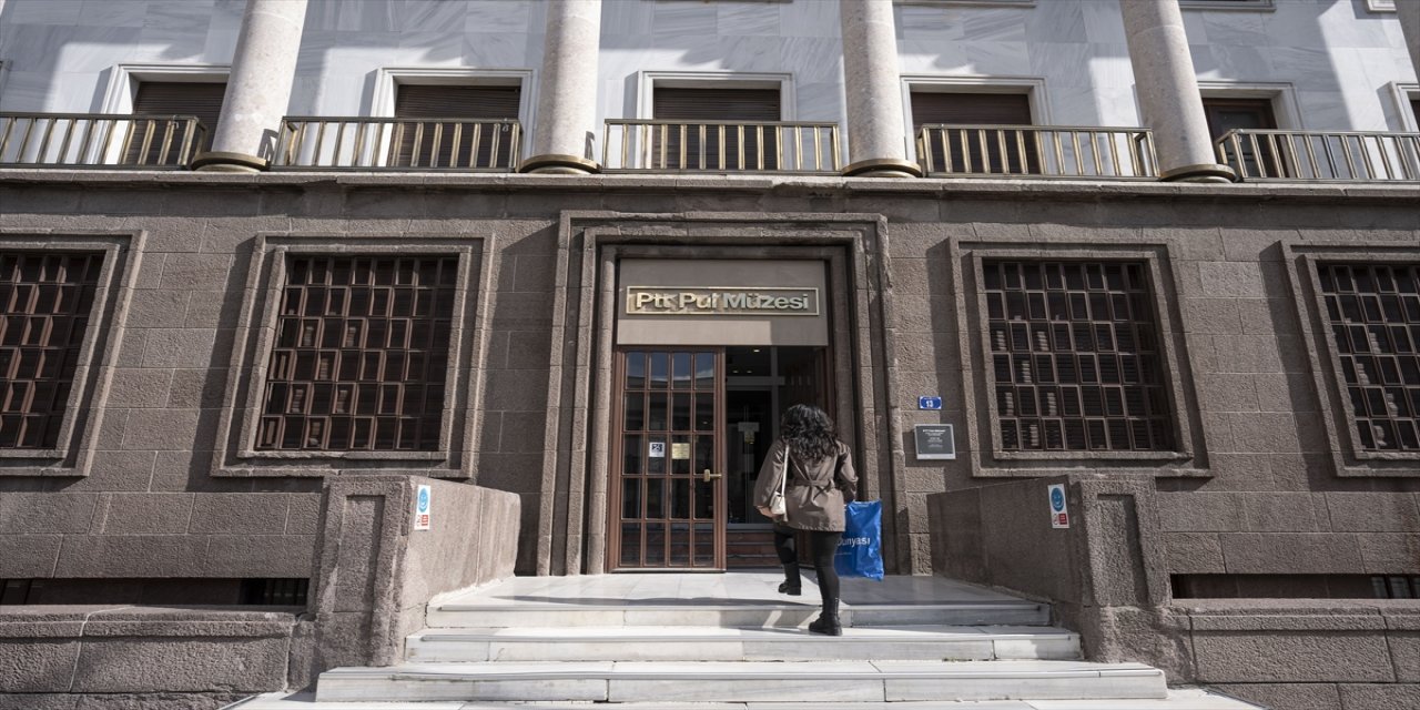 PTT Pul Müzesi, Osmanlı’dan Cumhuriyet’e uzanan 10 bini aşkın nadir pulu özel kasalarda koruyor