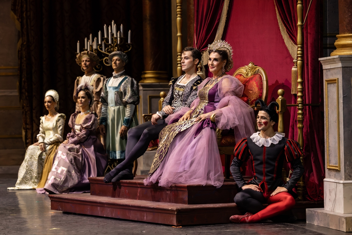 İDOB, "Kuğu Gölü" balesini Ricardo Amarante koreografisiyle sahneye taşıyor