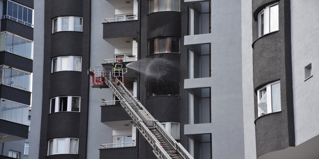 Trabzon’un Ortahisar ilçesinde apartman yangınında 1 kişi yaralandı