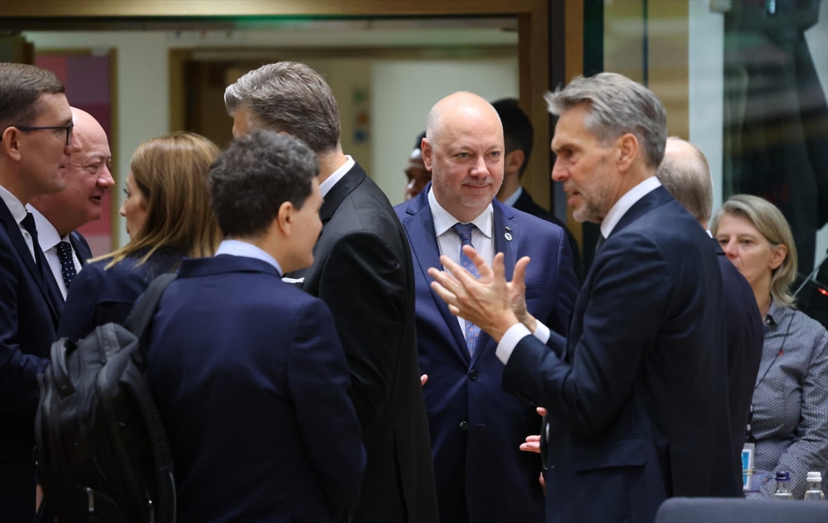 Bulgaristan Başbakanı Jelyazkov, ülkesinin doğal gaz tedarikinin güvence altında olduğunu belirtti