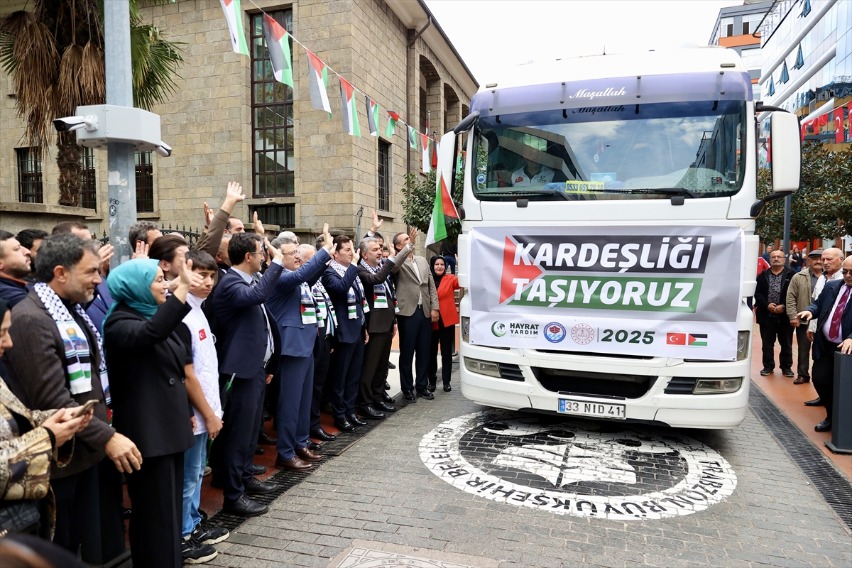 Trabzon'dan Gazze'ye 250 ton insani yardım malzemesi gönderildi
