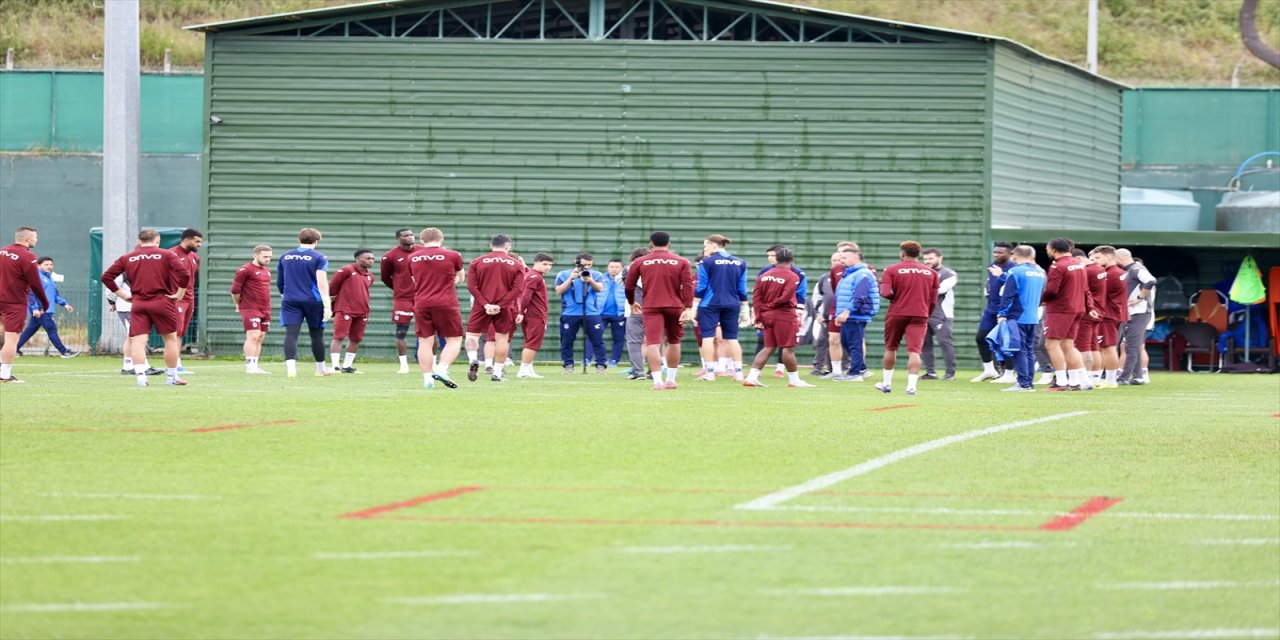 Trabzonspor, Trendyol Süper Lig 10. haftasında Eyüpspor ile yapacağı maç öncesi Mehmet Ali Yılmaz Tesisleri’nde çalıştı