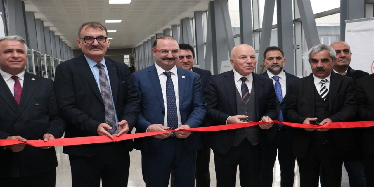 Atatürk Üniversitesi ve RATEM işbirliğiyle “Radyo Televizyon Yayıncılığı ve Telif Hukuku” paneli gerçekleştirildi