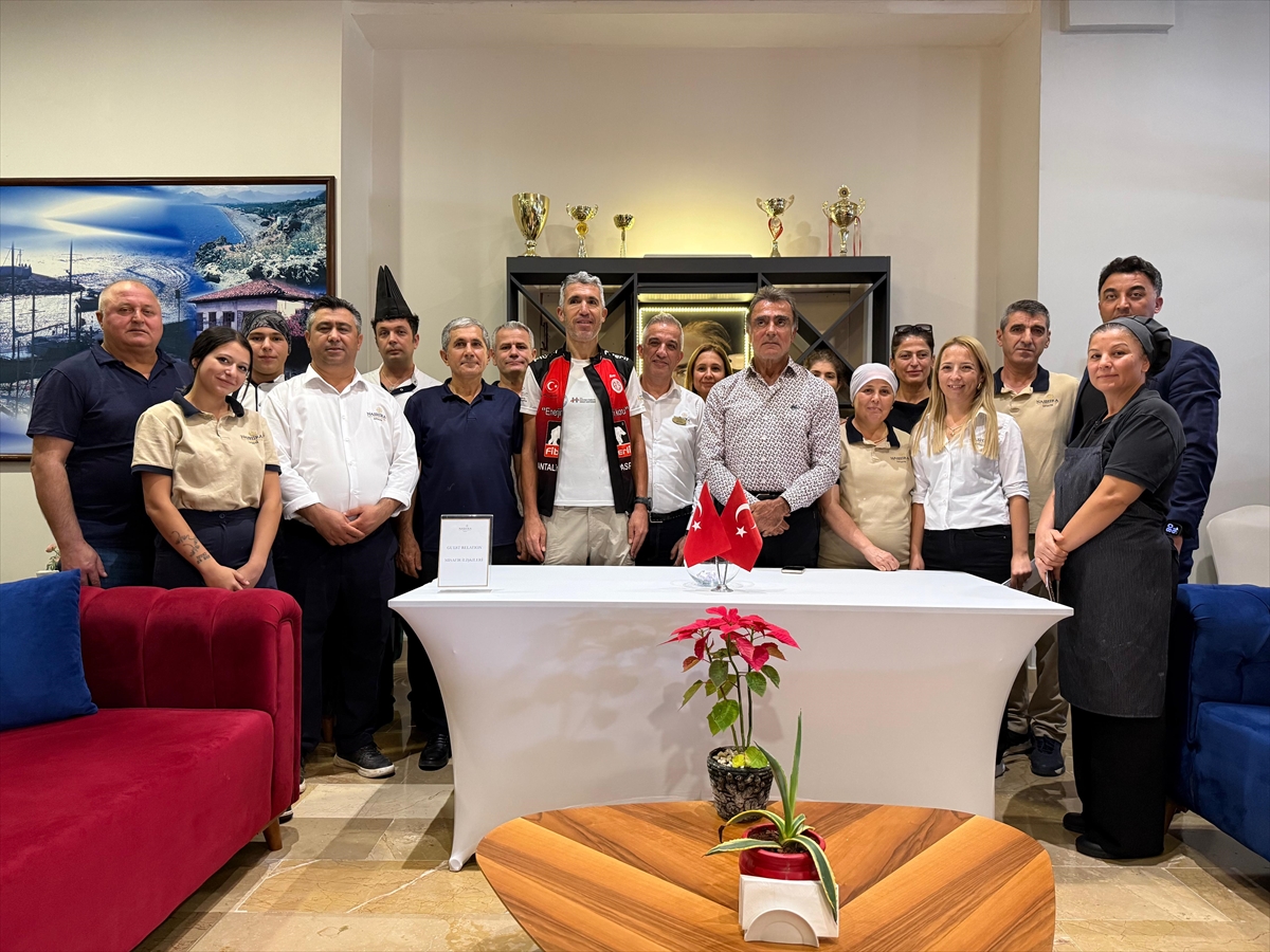 Manavgatlı turizmci sigarayı bırakan ya da içmeyen personelini ödüllendiriyor