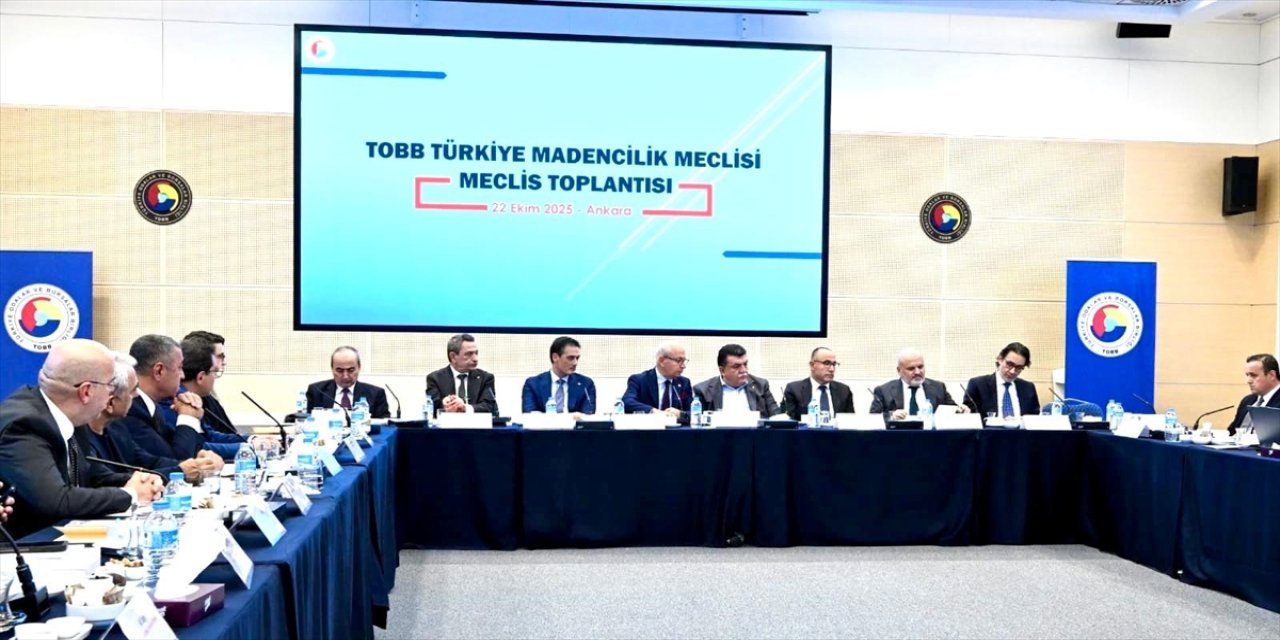 İbrahim Halil Kırşan, TOBB Türkiye Madencilik Meclisi Başkanlığına oybirliğiyle yeniden seçildi