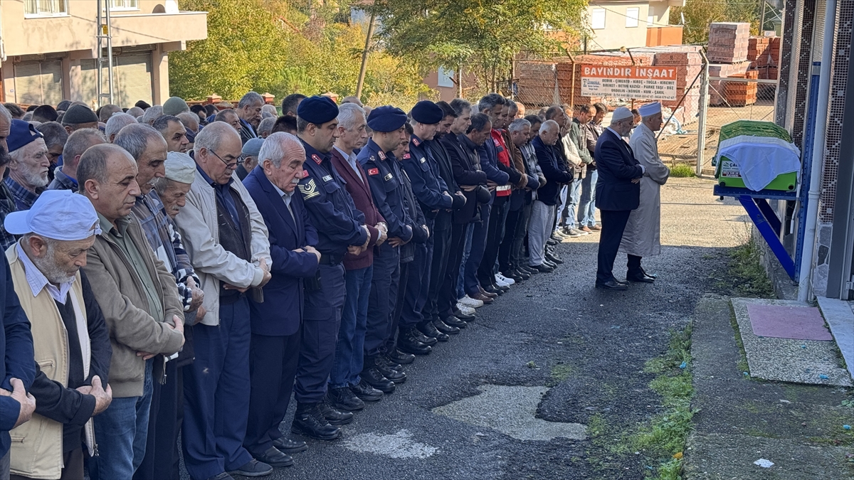 Su kuyusunda cansız bedeni bulunan Hasret'in cenazesi defnedildi