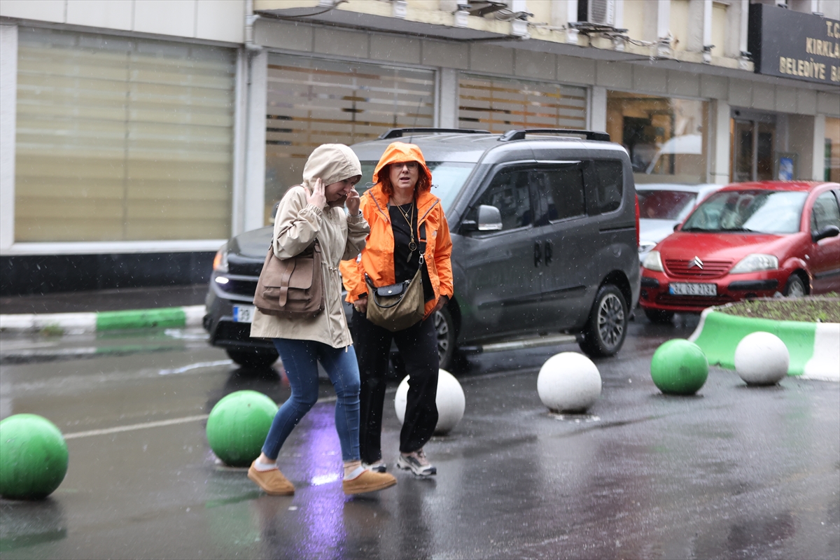 Trakya'da yer yer sağanak etkili oluyor