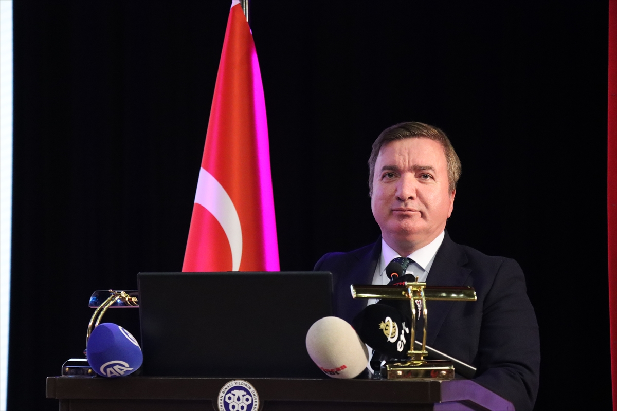 Erzincan'da valilik girişimiyle 2 bin 351 üniversite ve lise öğrencisine burs verildi