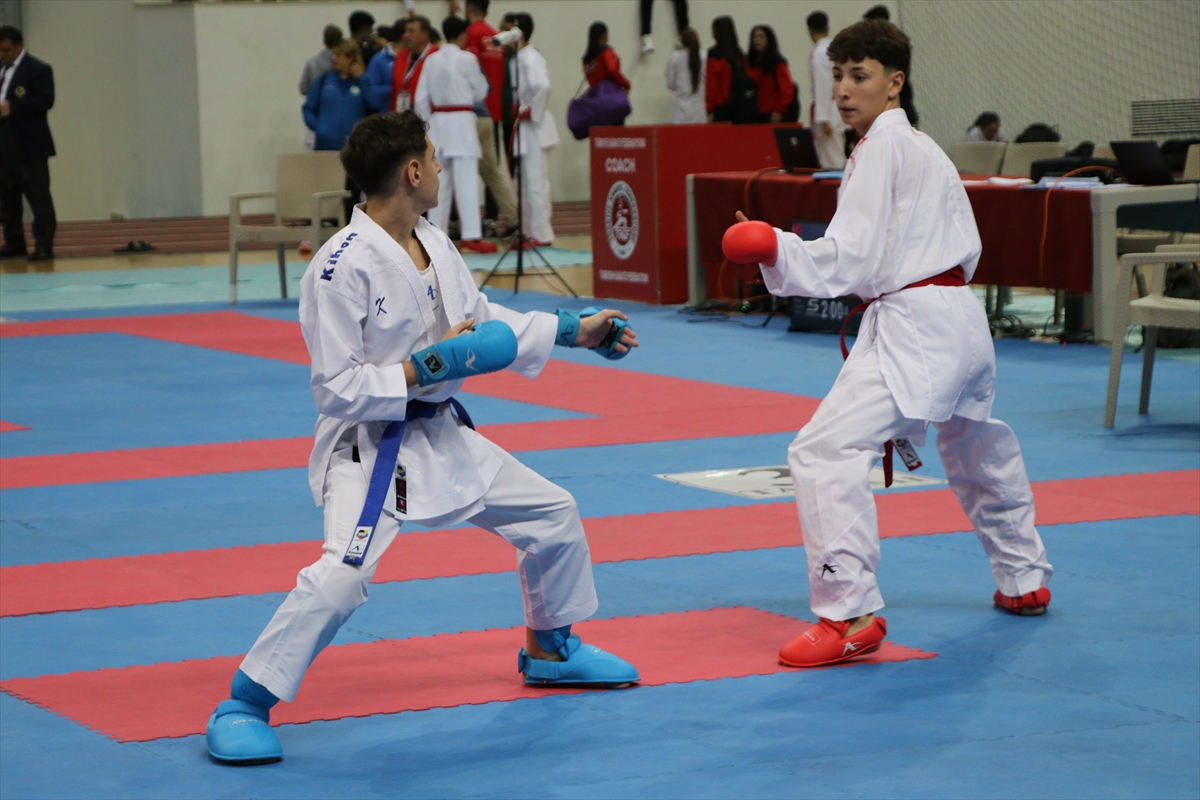 Türkiye Ümit, Genç ve 21 Yaş Altı Karate Şampiyonası Elazığ'da başladı