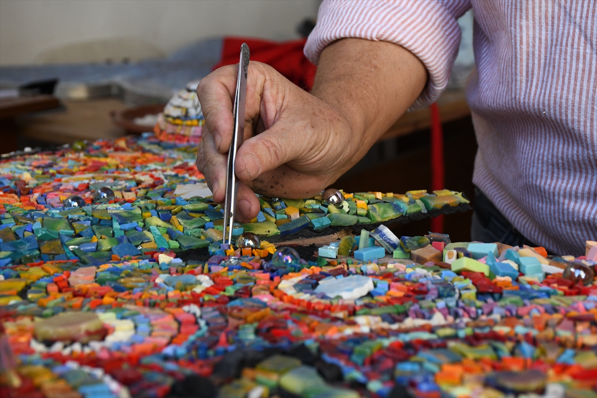 Adana'da Uluslararası Çağdaş Mozaik Sempozyumu devam ediyor