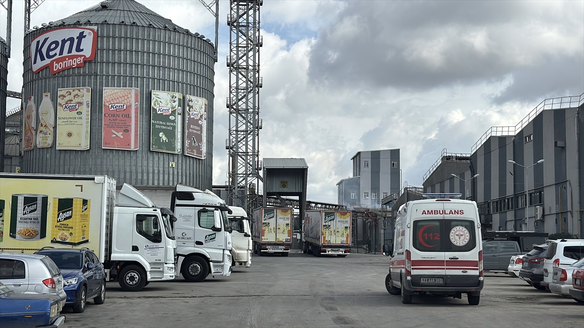 Edirne'de yağ fabrikasında patlama sonucu çıkan yangın söndürüldü