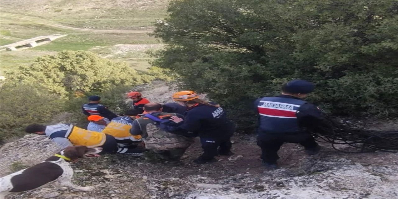 Uşak’ta av sırasında dere yatağına düşen kişi hastaneye kaldırıldı