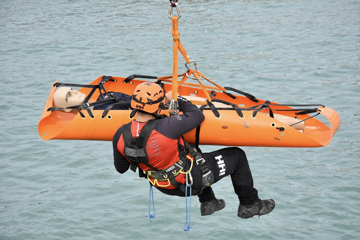 Samsun'da 7,4 büyüklüğünde deprem tatbikatı yapıldı